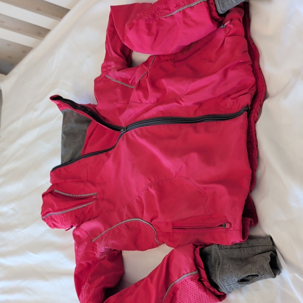 Lululemon Athletica Pink Jacket - Picture 2 of 9